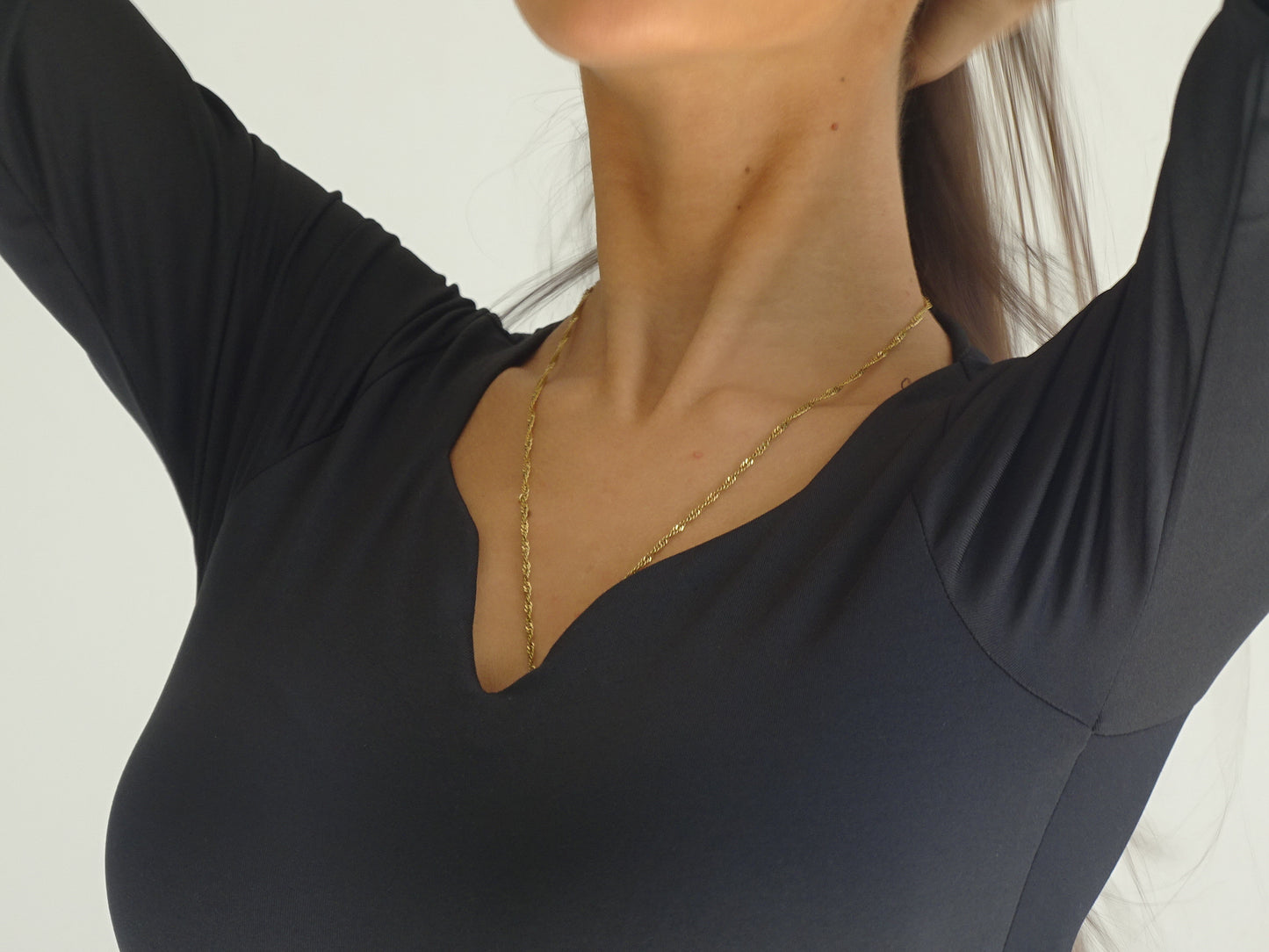 The V Top